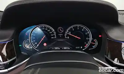 BMW 7 серия 2018 4.4 автомат (гидро), миниатюра 11