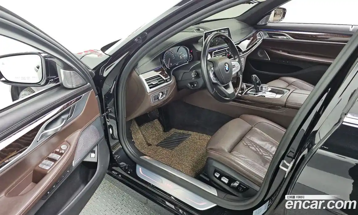 BMW 7 серия 2018 4.4 автомат (гидро), фото 13