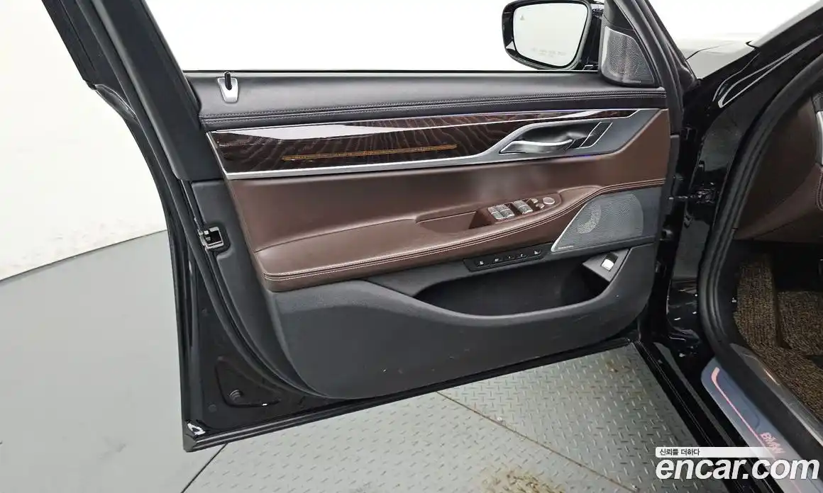 BMW 7 серия 2018 4.4 автомат (гидро), фото 14