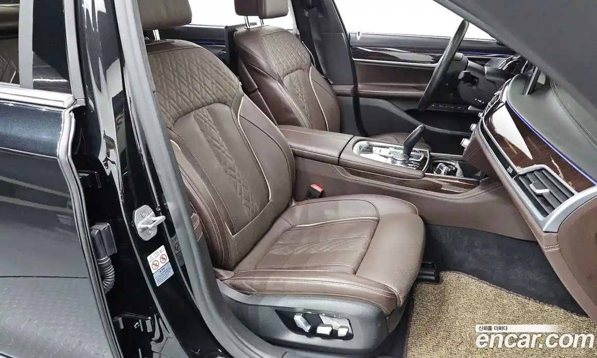BMW 7 серия 2018 4.4 автомат (гидро), фото 16