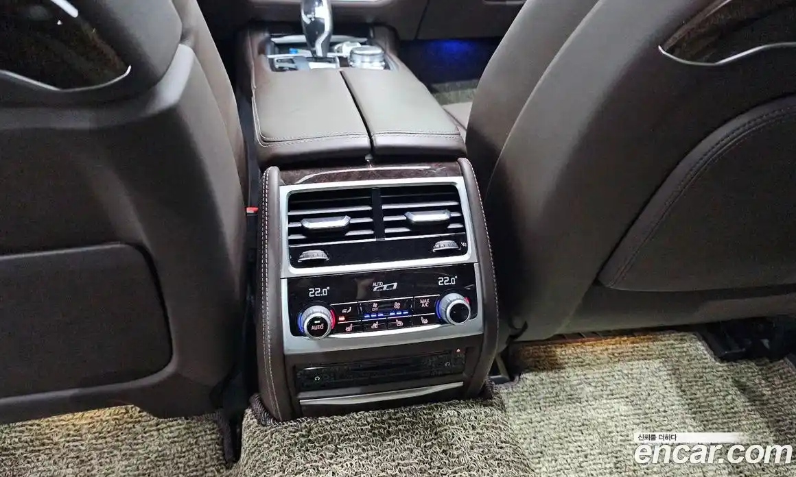 BMW 7 серия 2018 4.4 автомат (гидро), фото 31