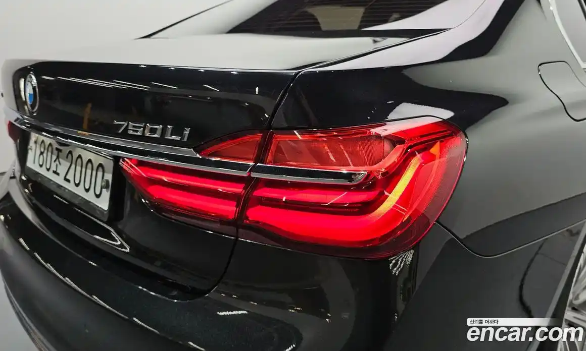 BMW 7 серия 2018 4.4 автомат (гидро), фото 9