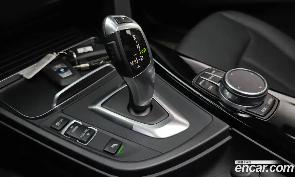BMW 3 серия 2018 2.0 автомат (гидро), фото 12