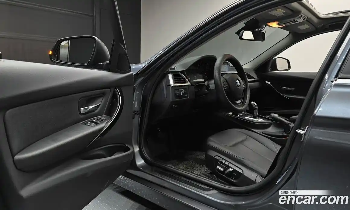 BMW 3 серия 2018 2.0 автомат (гидро), фото 13