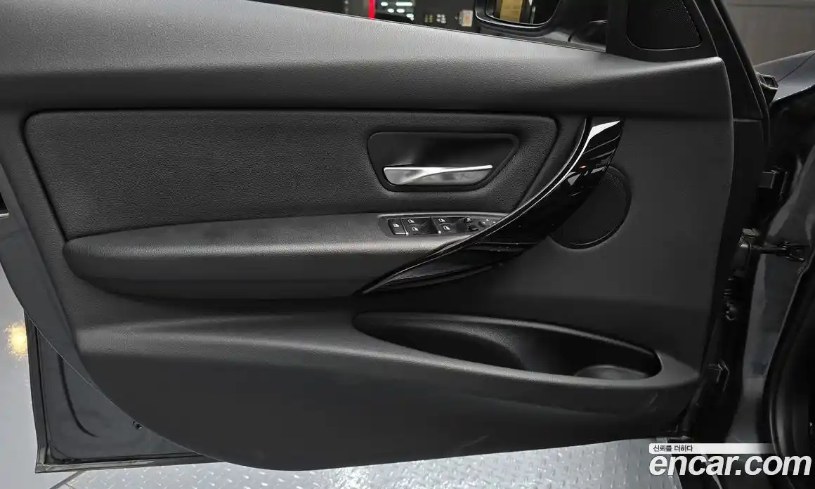 BMW 3 серия 2018 2.0 автомат (гидро), фото 14