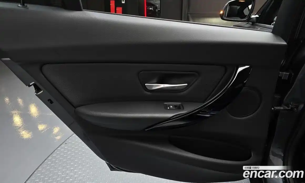 BMW 3 серия 2018 2.0 автомат (гидро), фото 15