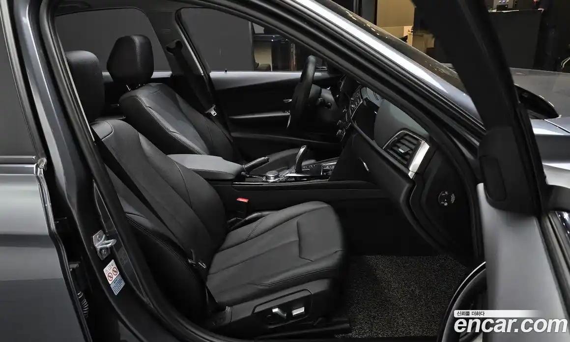 BMW 3 серия 2018 2.0 автомат (гидро), фото 16