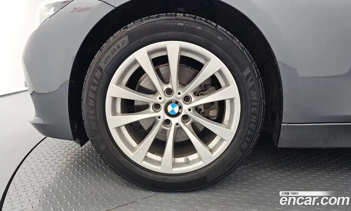 BMW 3 серия 2018 2.0 автомат (гидро), фото 5
