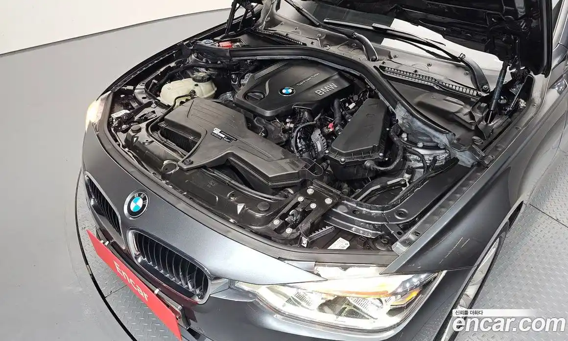 BMW 3 серия 2018 2.0 автомат (гидро), фото 6