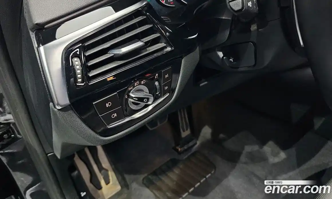 BMW 5 серия 2018 2.0 автомат (гидро), фото 18