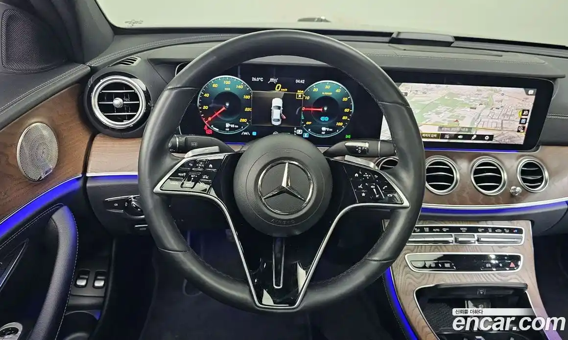 Mercedes-Benz E-Class 2023 2.0 автомат (гидро), фото 19