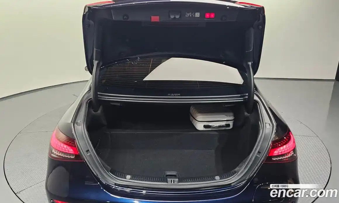 Mercedes-Benz E-Class 2023 2.0 автомат (гидро), фото 23