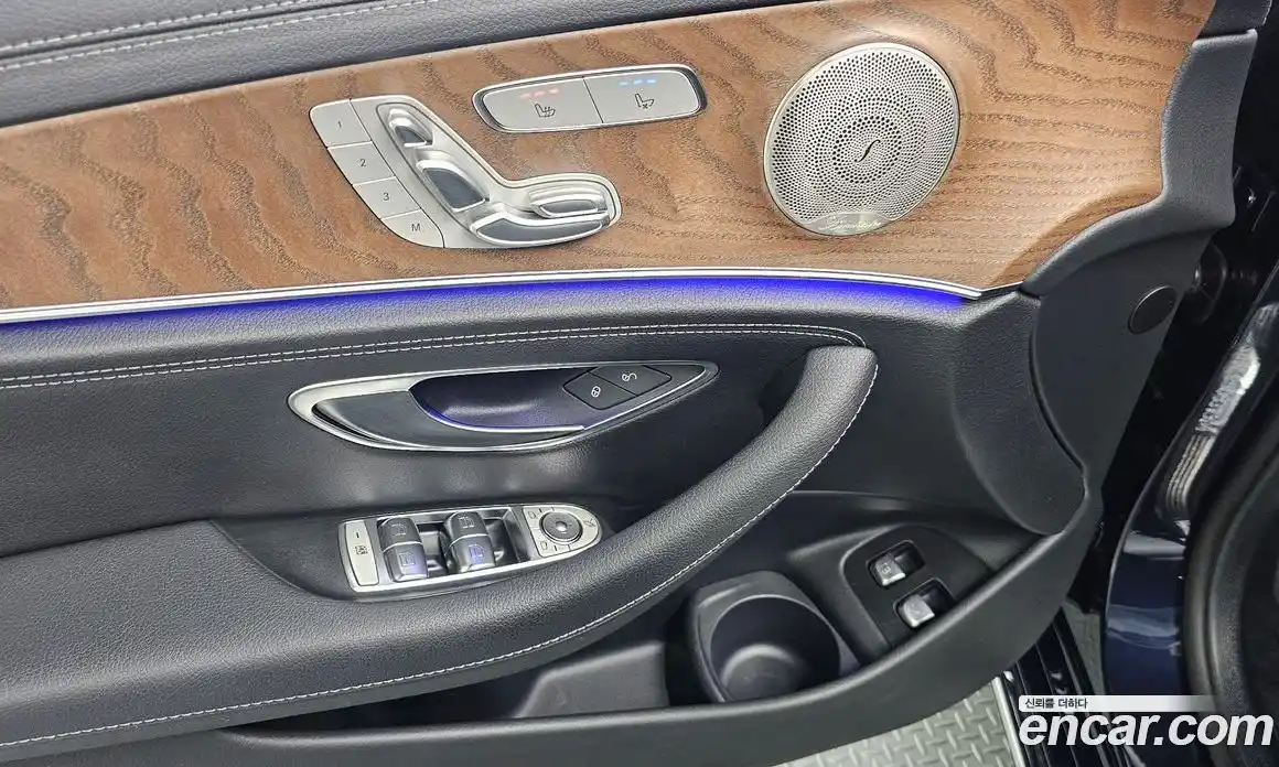 Mercedes-Benz E-Class 2023 2.0 автомат (гидро), фото 28