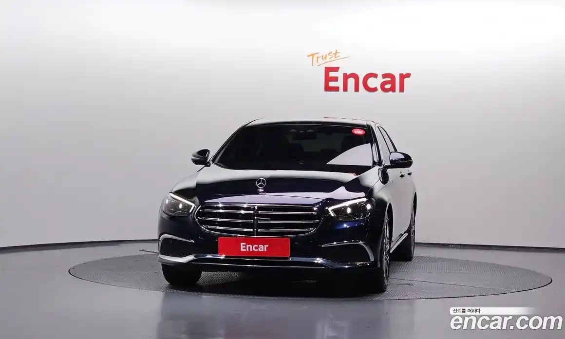 Mercedes-Benz E-Class 2023 2.0 автомат (гидро), фото 3