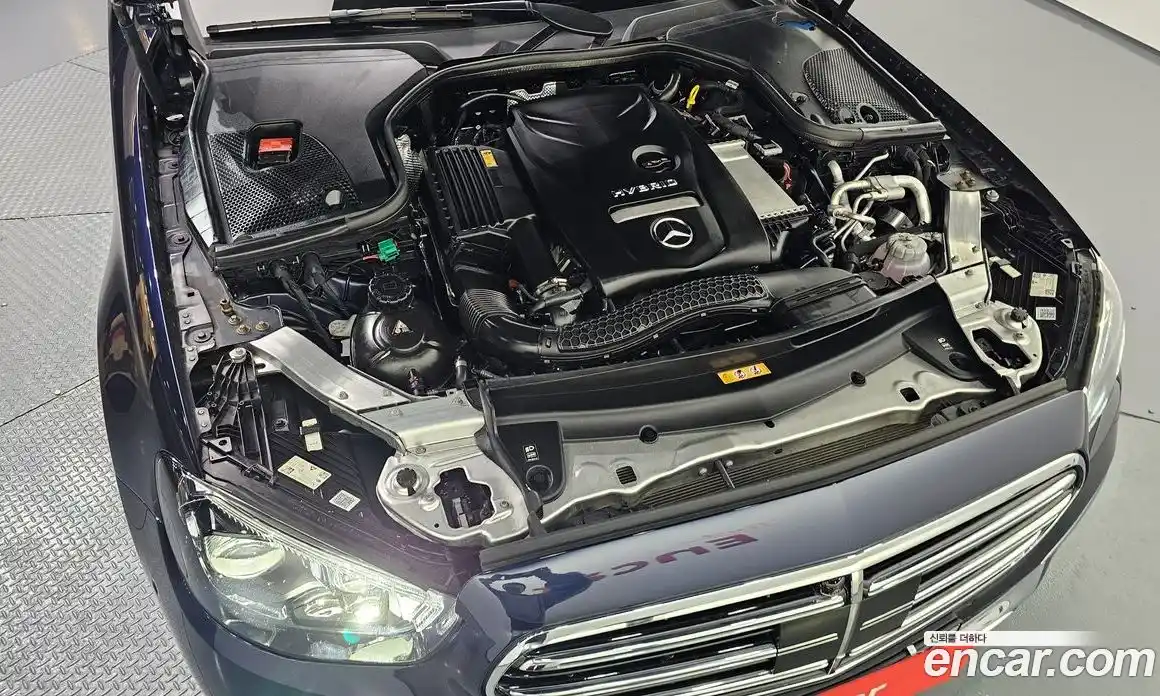 Mercedes-Benz E-Class 2023 2.0 автомат (гидро), фото 6