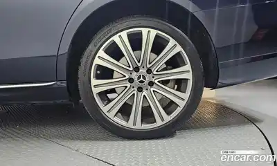 Mercedes-Benz E-Class 2023 2.0 автомат (гидро), миниатюра 7