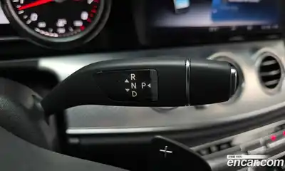 Mercedes-Benz E-Class 2019 2.0 автомат (гидро), миниатюра 12