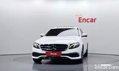 Mercedes-Benz E-Class 2019 2.0 автомат (гидро), миниатюра 3