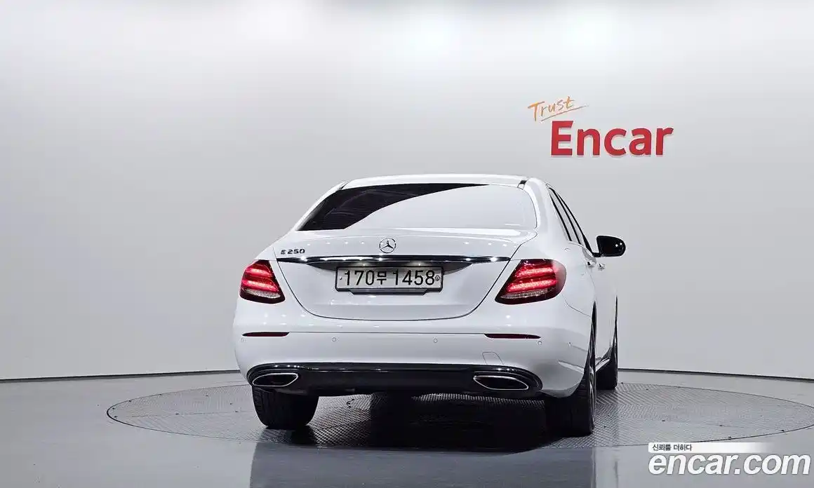 Mercedes-Benz E-Class 2019 2.0 автомат (гидро), фото 4