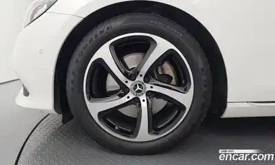 Mercedes-Benz E-Class 2019 2.0 автомат (гидро), миниатюра 5