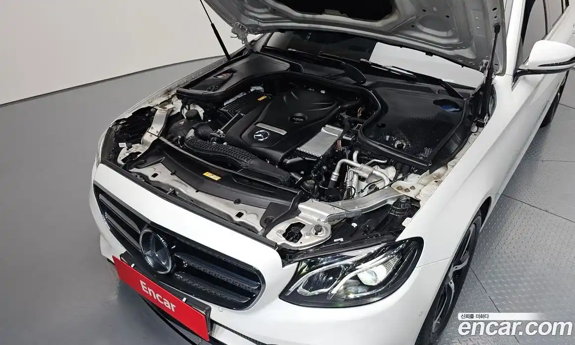 Mercedes-Benz E-Class 2019 2.0 автомат (гидро), фото 6