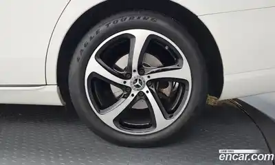Mercedes-Benz E-Class 2019 2.0 автомат (гидро), миниатюра 7