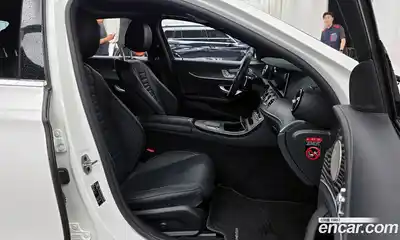 Mercedes-Benz E-Class 2022 2.0 автомат (гидро), миниатюра 11