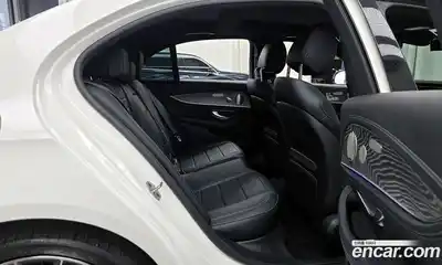 Mercedes-Benz E-Class 2022 2.0 автомат (гидро), миниатюра 12