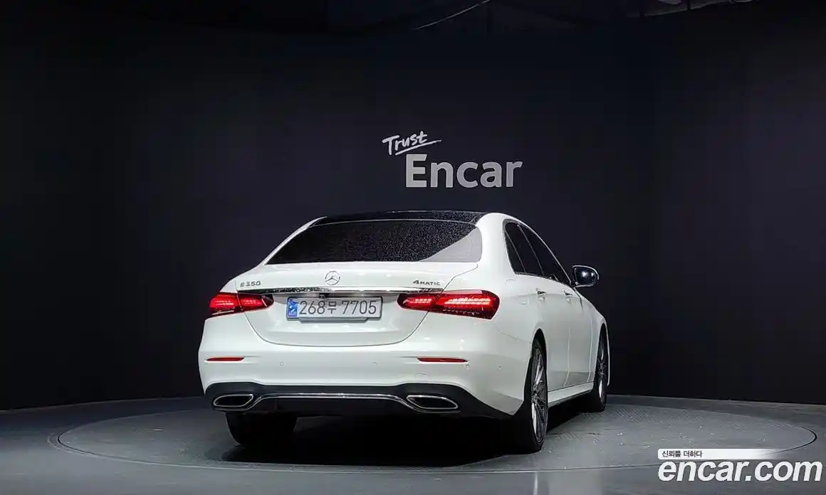 Mercedes-Benz E-Class 2022 2.0 автомат (гидро), фото 4