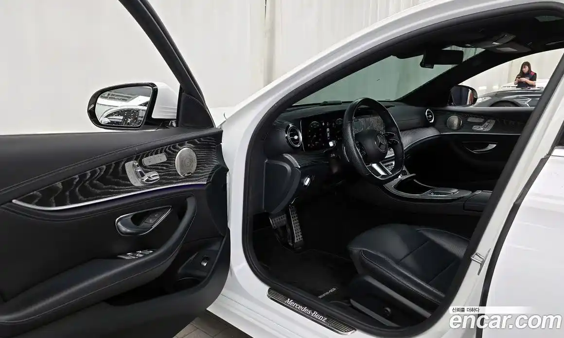 Mercedes-Benz E-Class 2022 2.0 автомат (гидро), фото 10