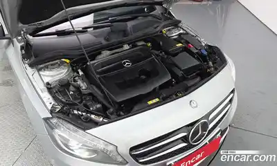 Mercedes-Benz A-Class 2015 1.5 гидро, миниатюра 6 Mercedes-Benz A-Class 2015 1.5 гидро, миниатюра 6