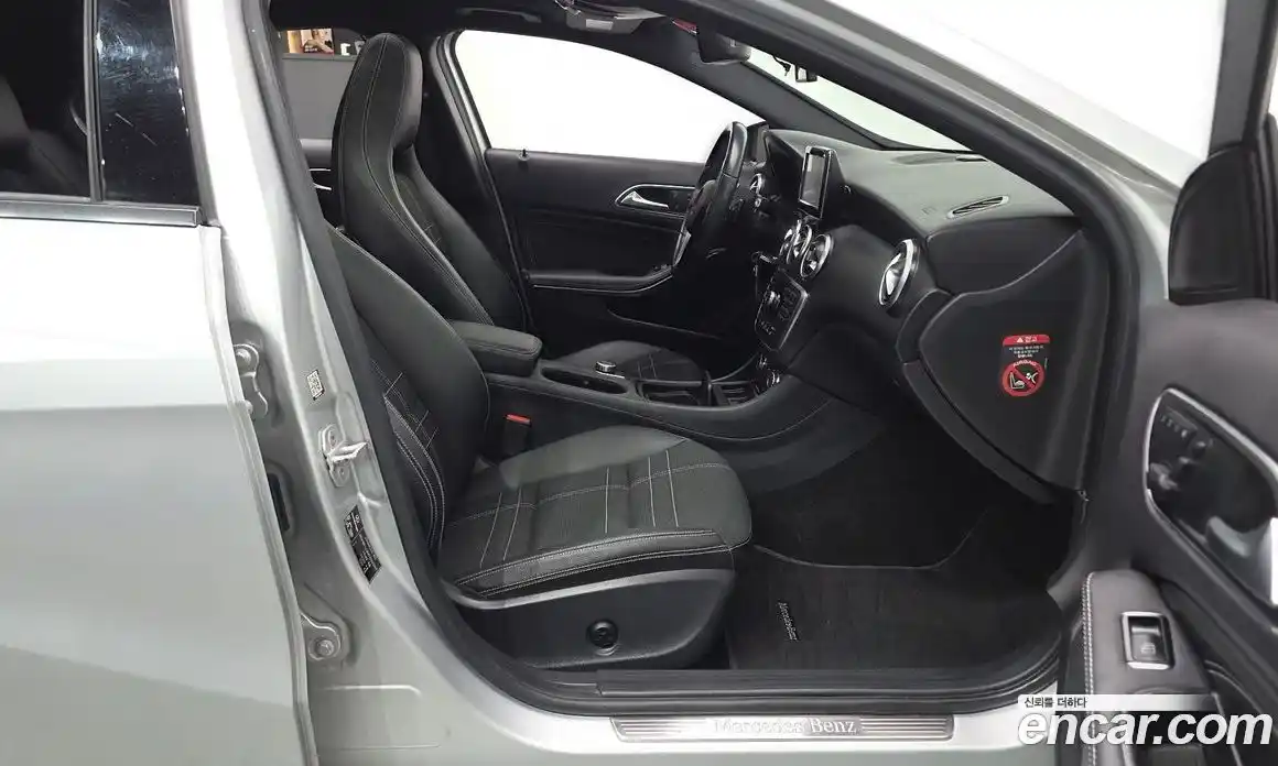 Mercedes-Benz A-Class 2015 1.5 гидро, фото 10 Mercedes-Benz A-Class 2015 1.5 гидро, фото 10