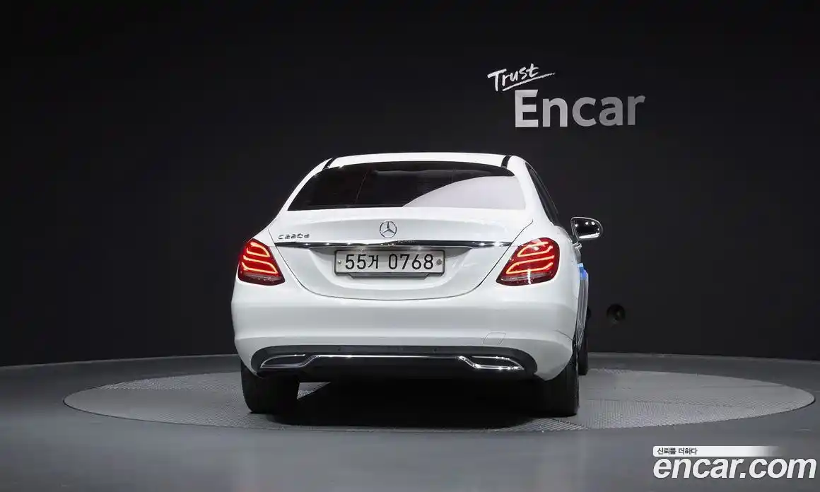 Mercedes-Benz C-Class 2015 2.1 гидро, фото 4 Mercedes-Benz C-Class 2015 2.1 гидро, фото 4