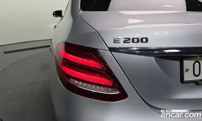 Mercedes-Benz E-Class 2018 2.0 автомат (гидро), миниатюра 9
