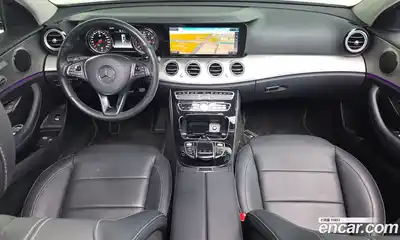 Mercedes-Benz E-Class 2018 2.0 автомат (гидро), миниатюра 10