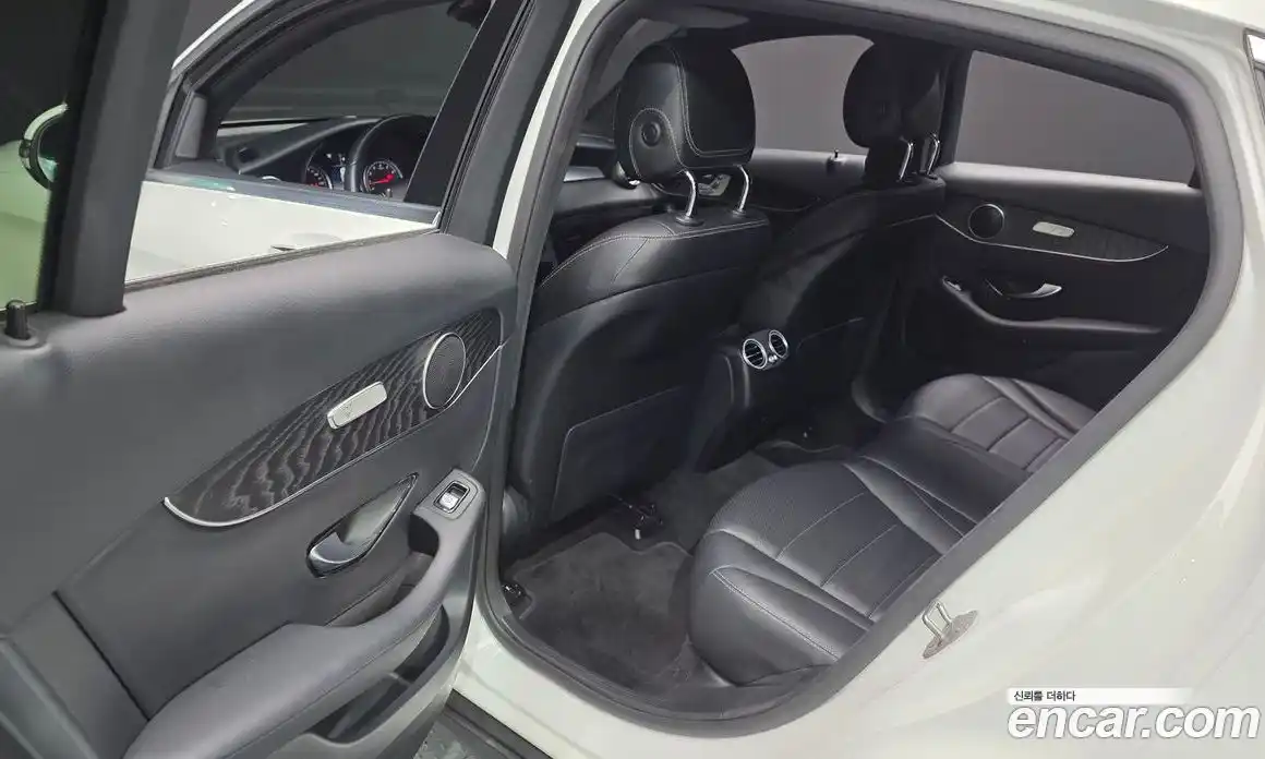 Mercedes-Benz GLC-Class 2019 2.0 гидро, фото 18 Mercedes-Benz GLC-Class 2019 2.0 гидро, фото 18