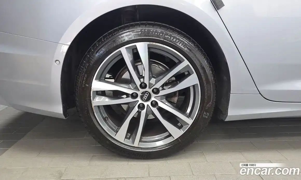 Audi A6 2022 2.0 автомат (гидро), фото 5