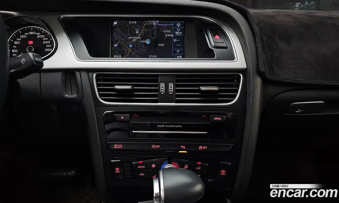 Audi A4 2015 2.0 автомат (гидро), фото 17