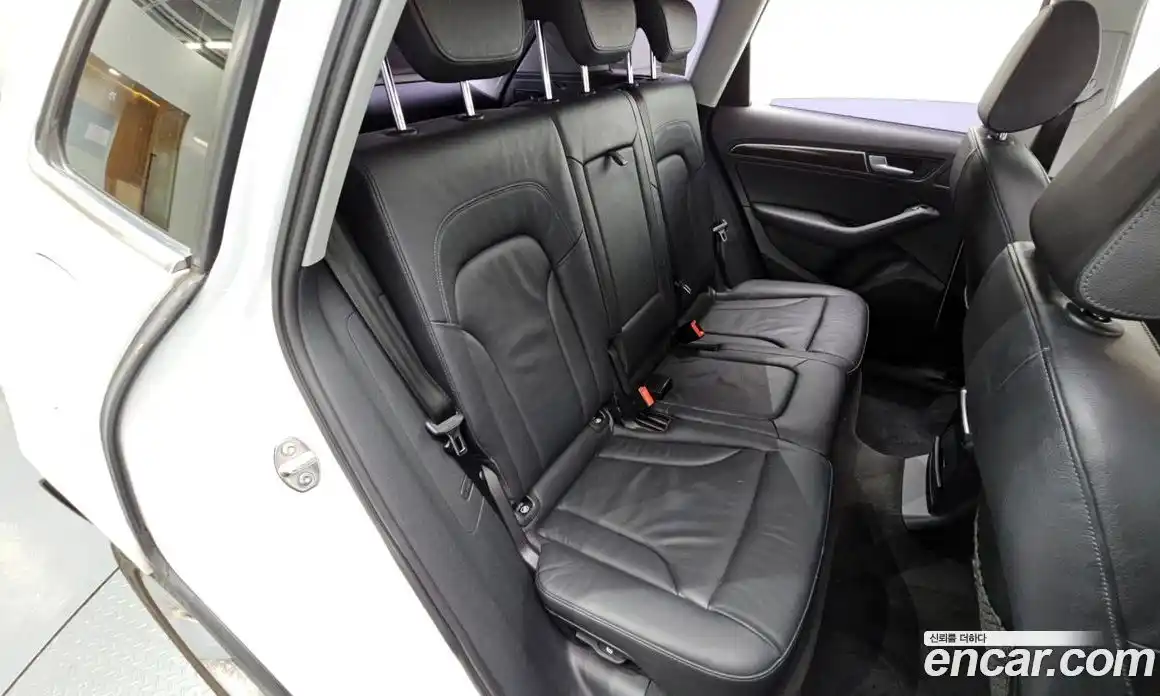 Audi Q5 2015 2.0 автомат (гидро), фото 12
