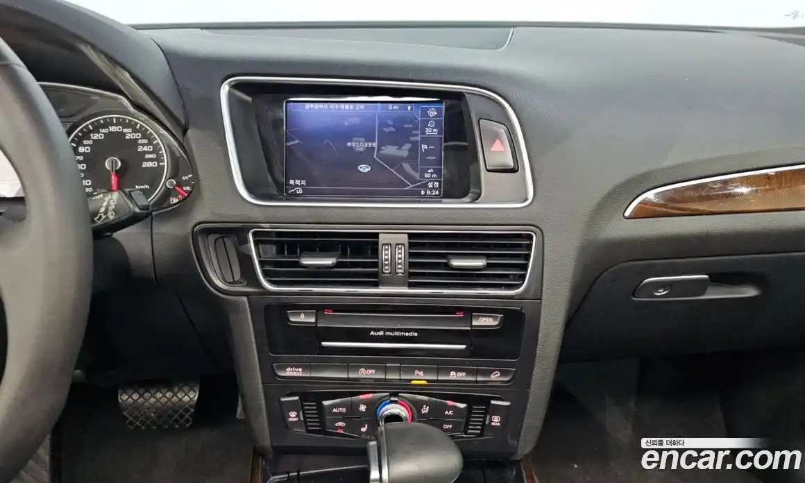 Audi Q5 2015 2.0 автомат (гидро), фото 13