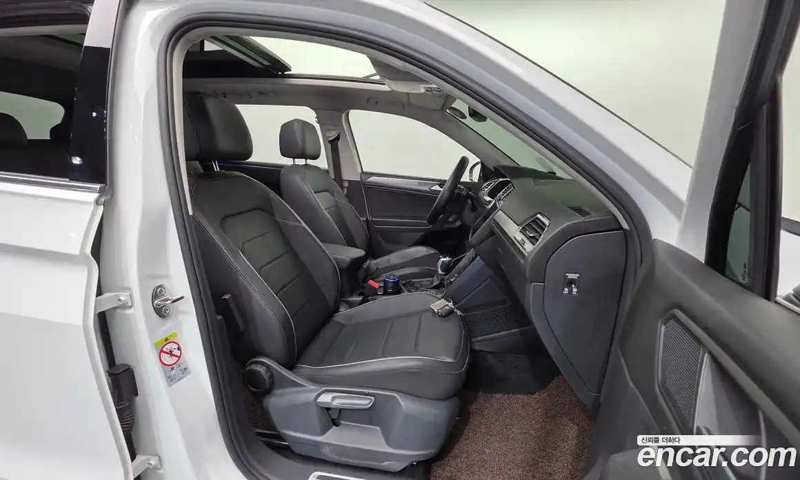 Volkswagen Tiguan 2023 2.0 автомат (гидро), фото 13