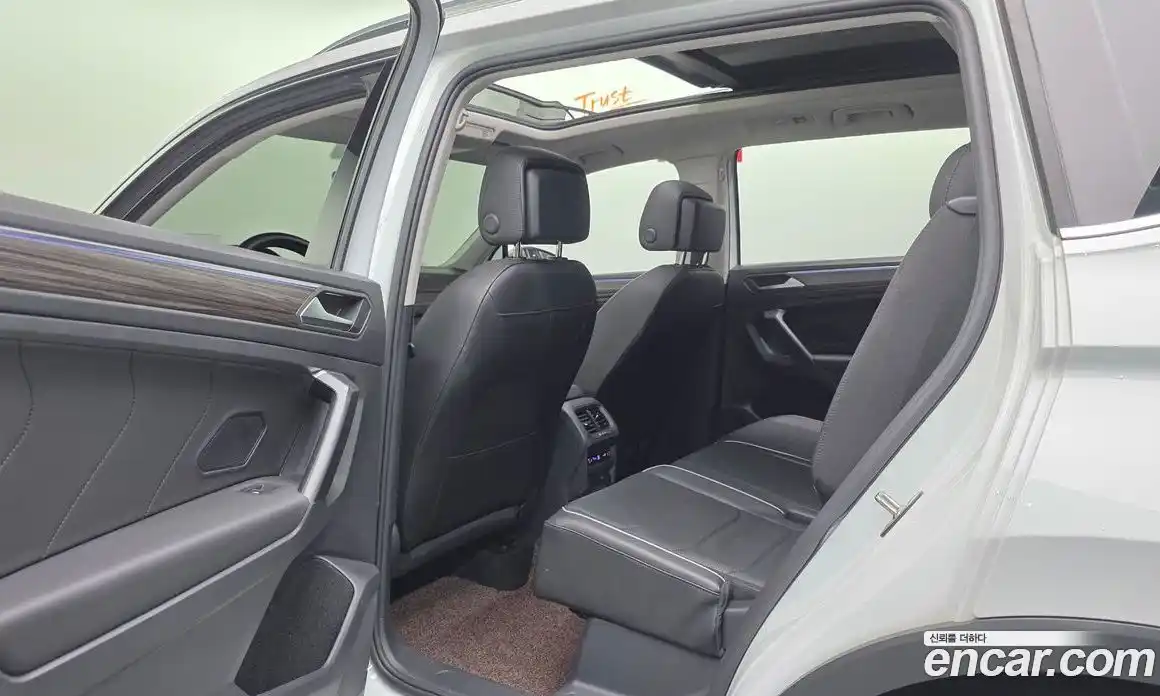 Volkswagen Tiguan 2023 2.0 автомат (гидро), фото 23
