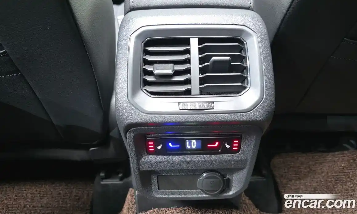 Volkswagen Tiguan 2023 2.0 автомат (гидро), фото 24