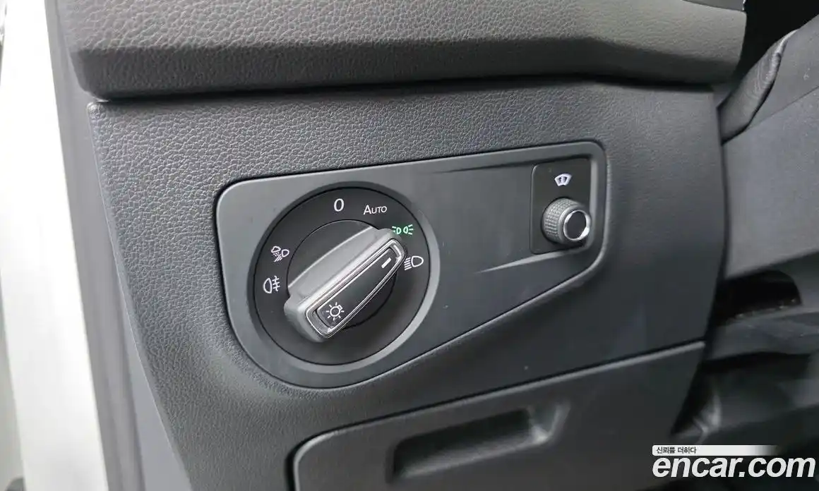 Volkswagen Tiguan 2023 2.0 автомат (гидро), фото 33