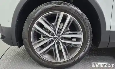 Volkswagen Tiguan 2023 2.0 автомат (гидро), миниатюра 5