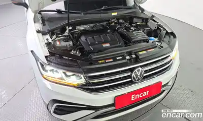 Volkswagen Tiguan 2023 2.0 автомат (гидро), миниатюра 6