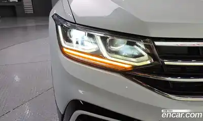 Volkswagen Tiguan 2023 2.0 автомат (гидро), миниатюра 8