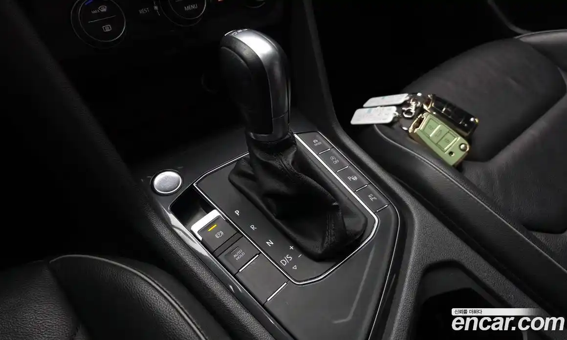Volkswagen Tiguan 2018 2.0 автомат (гидро), фото 12