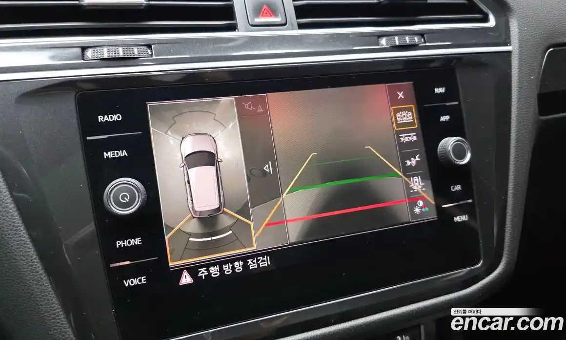 Volkswagen Tiguan 2018 2.0 автомат (гидро), фото 20