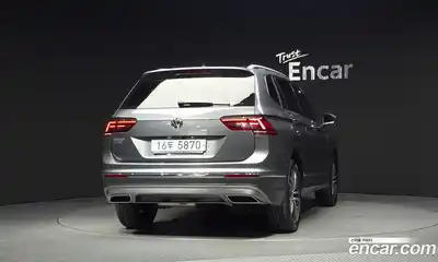 Volkswagen Tiguan 2018 2.0 автомат (гидро), миниатюра 4